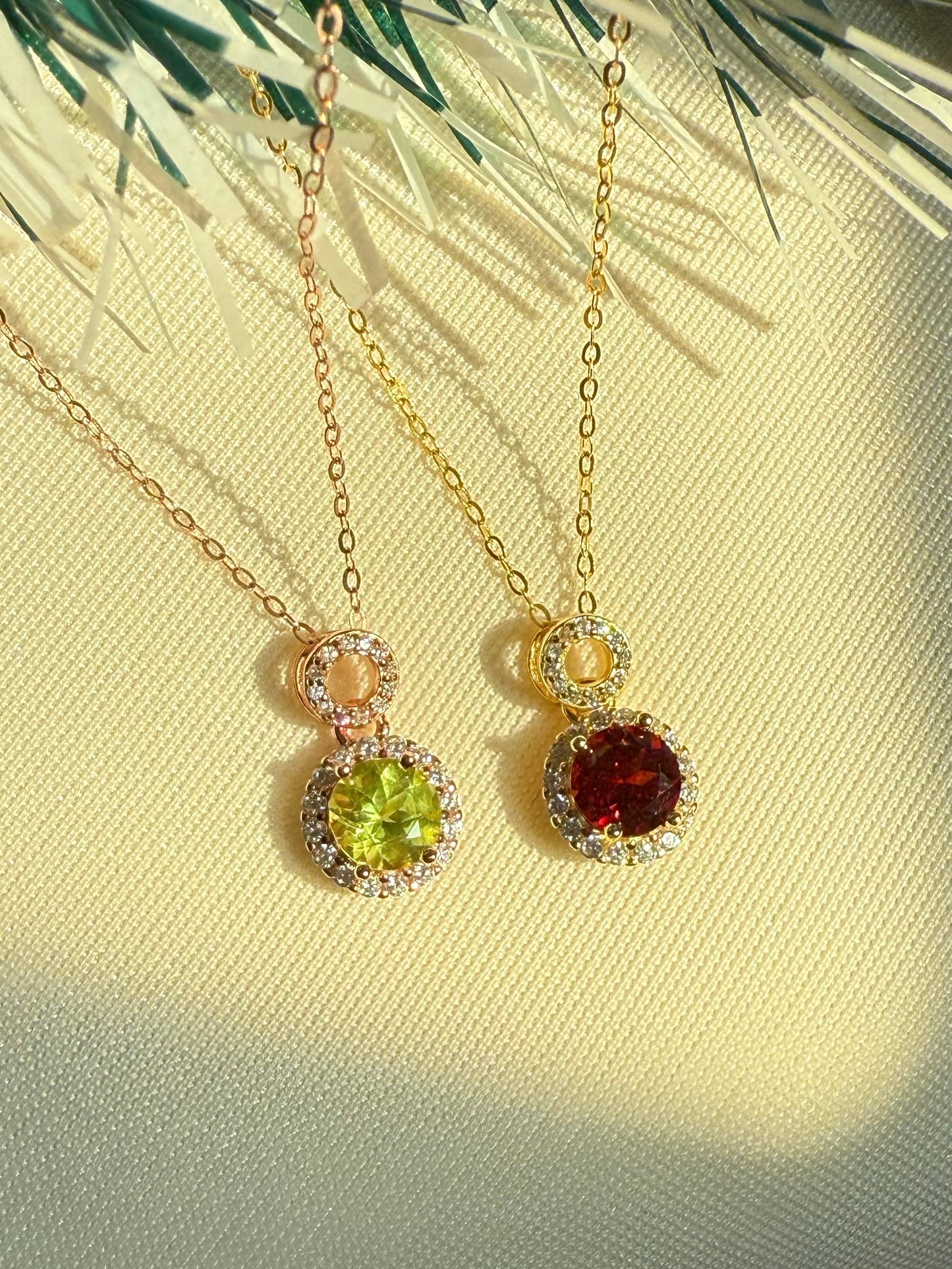 Halo Round Necklace