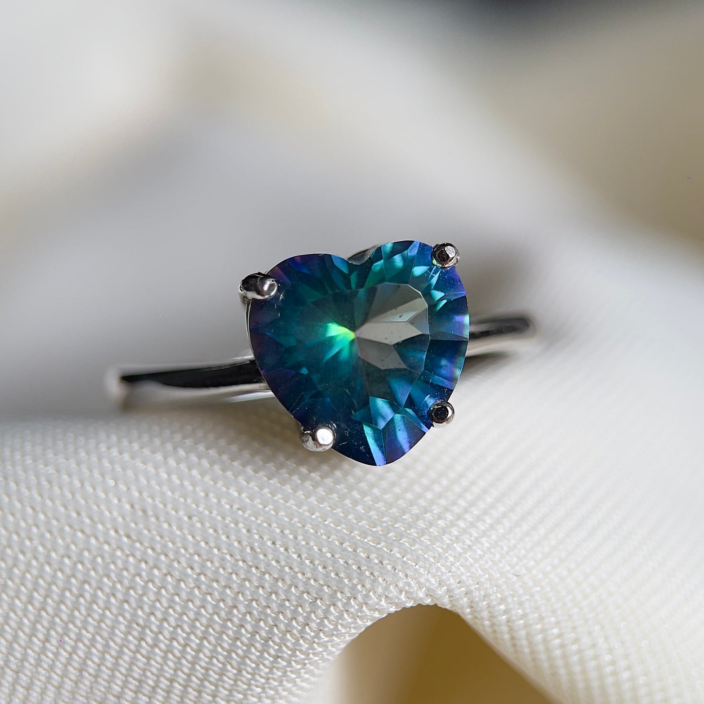 Mystic Quartz Heart Ring (10mm)