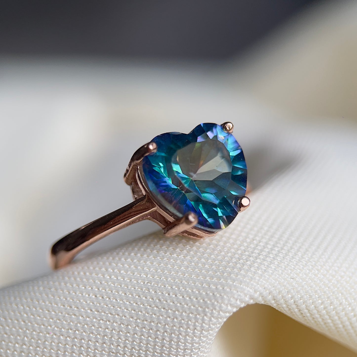 Mystic Quartz Heart Ring (10mm)