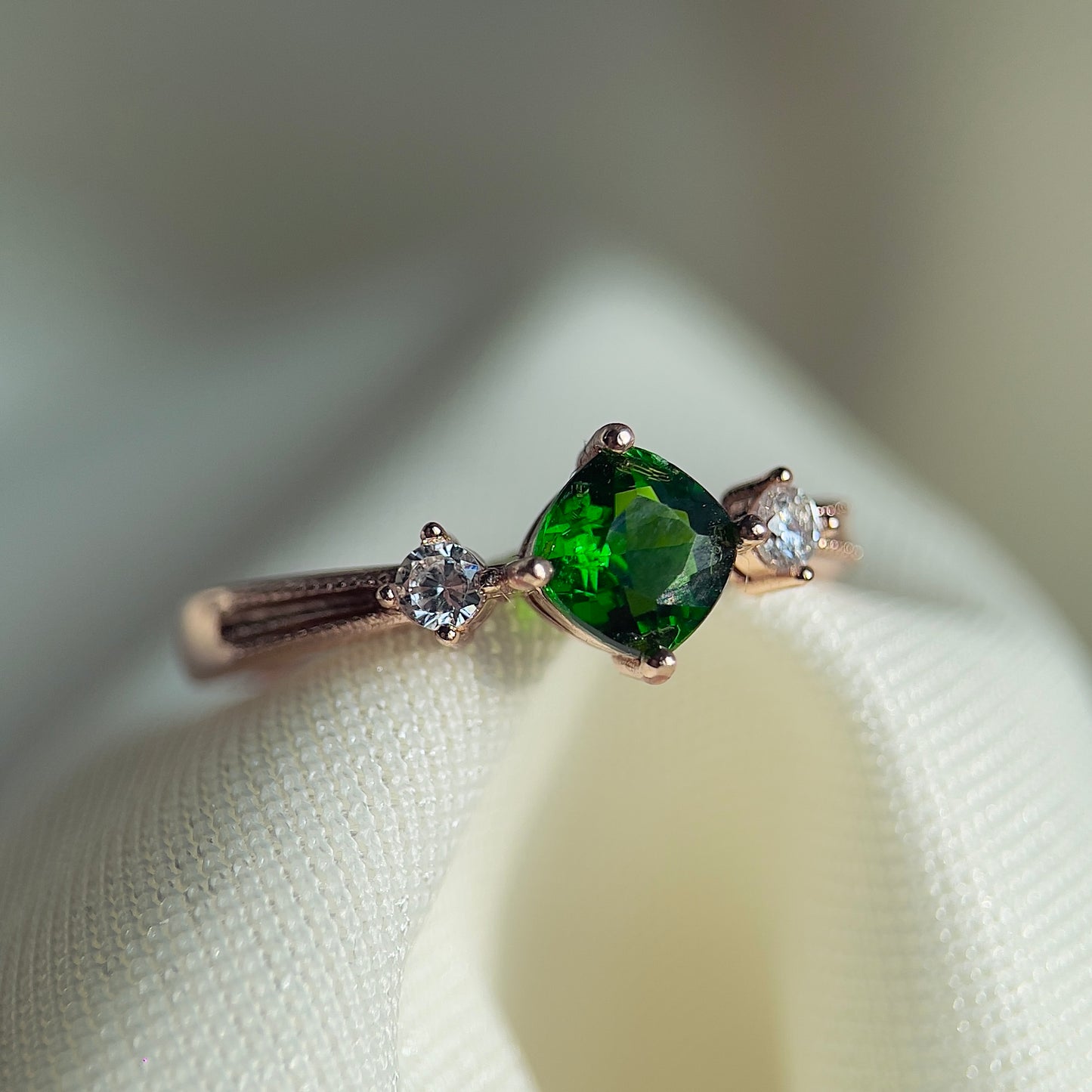 Diamond Diopside Ring