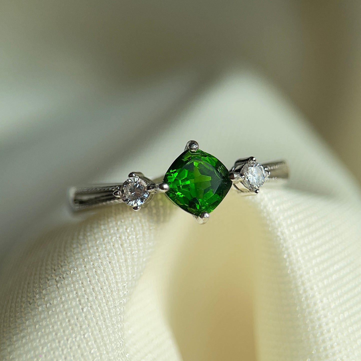 Diamond Diopside Ring