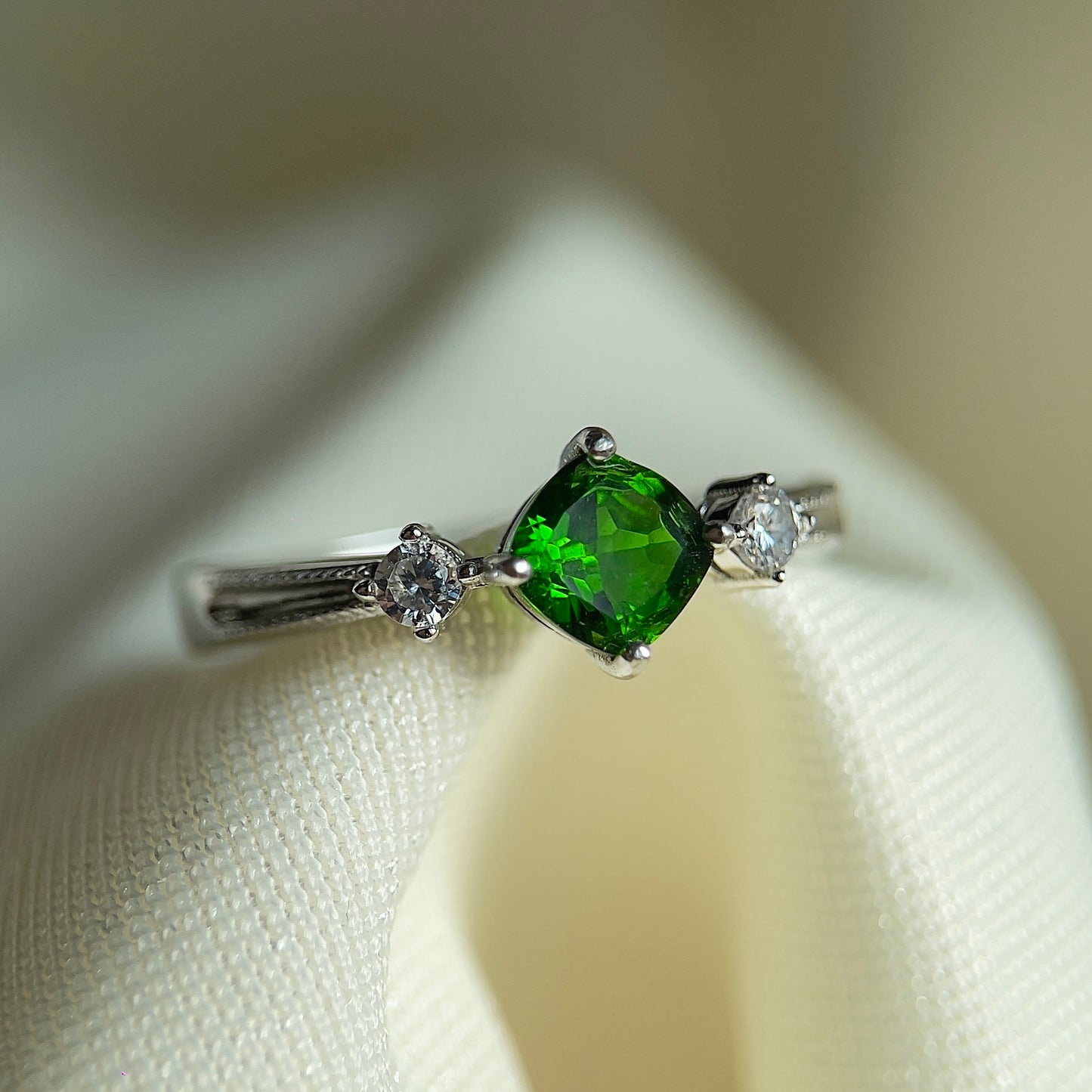 Diamond Diopside Ring