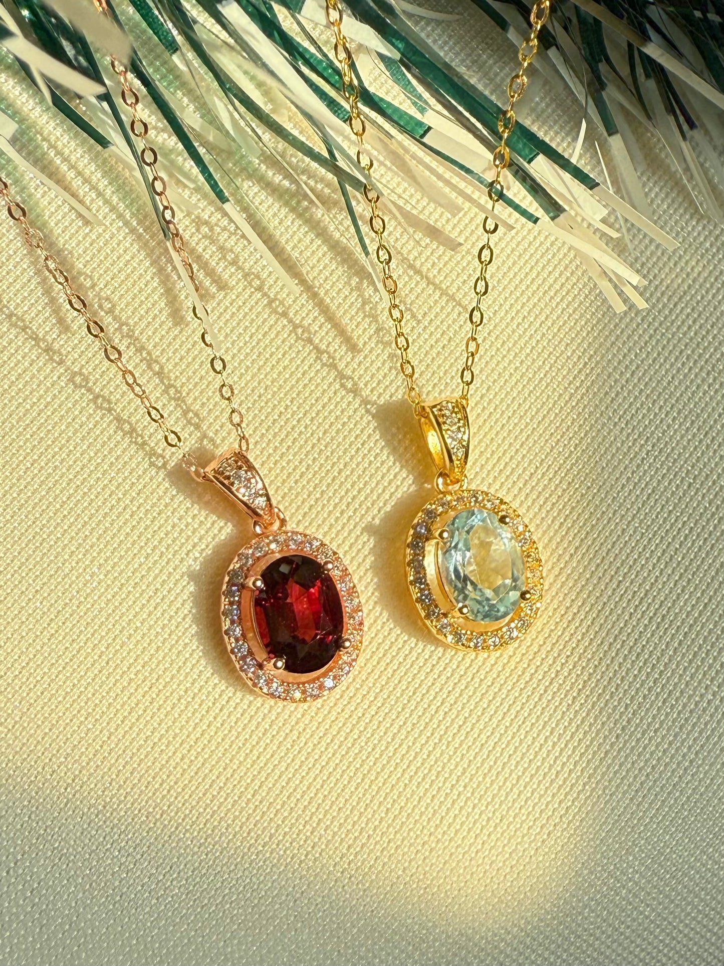 Halo Oval Necklace
