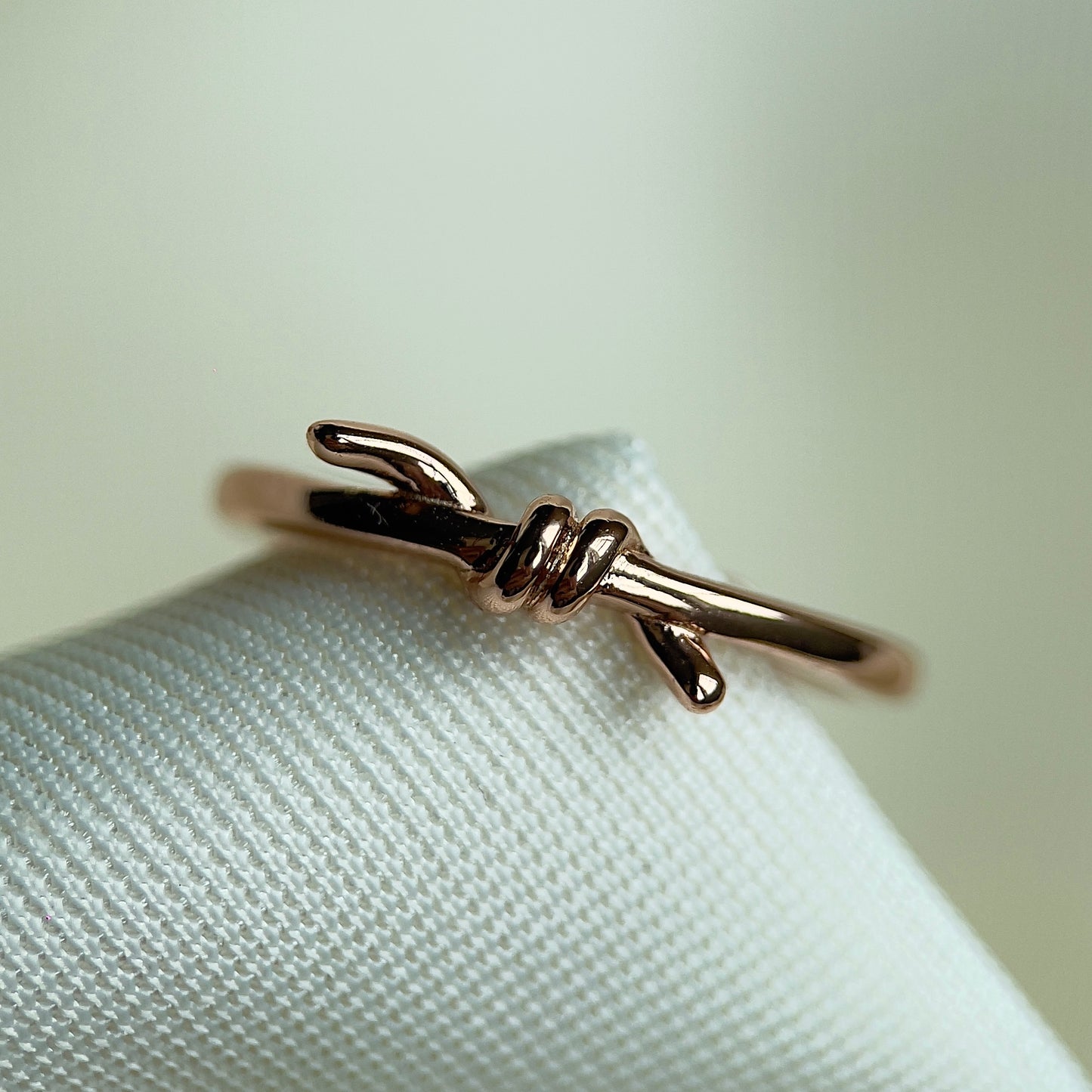 Cutesy Knot Ring