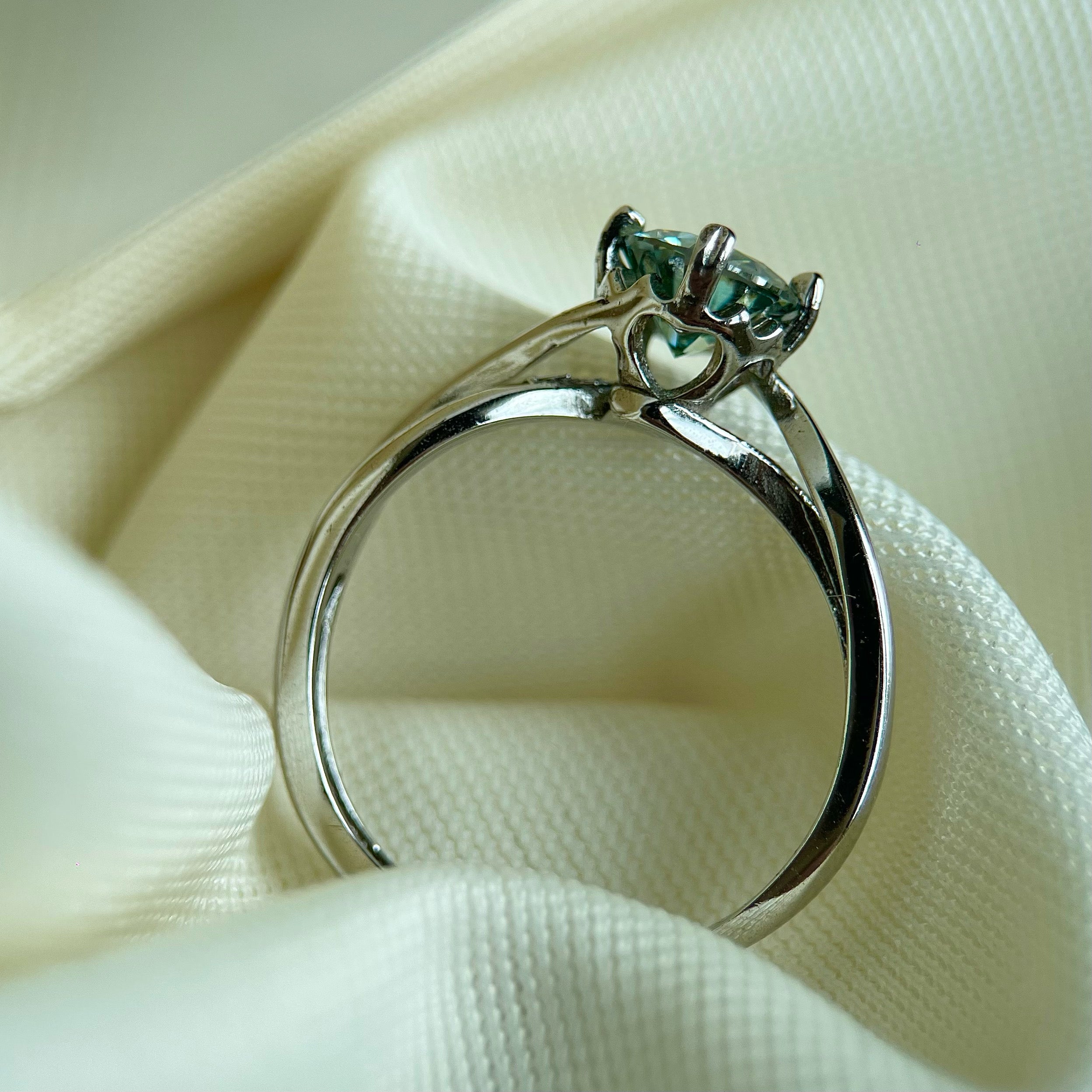 1 deals ct green moissanite ring